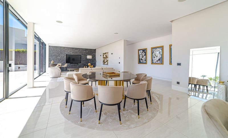 6 soveværelse Villa til leje i Nueva Andalucia med swimmingpool garage - € 21.000 (Ref: 8481755)