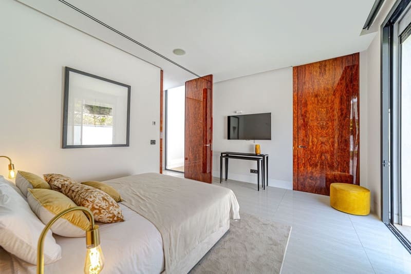 6 soveværelse Villa til leje i Nueva Andalucia med swimmingpool garage - € 21.000 (Ref: 8481755)