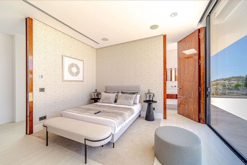 6 soveværelse Villa til leje i Nueva Andalucia med swimmingpool garage - € 21.000 (Ref: 8481755)