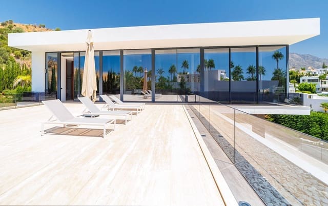 6 sypialnia Willa do wynajęcia w Nueva Andalucía Centro, Marbella z basenem garażem - 21 000 € (Ref: 8481755)