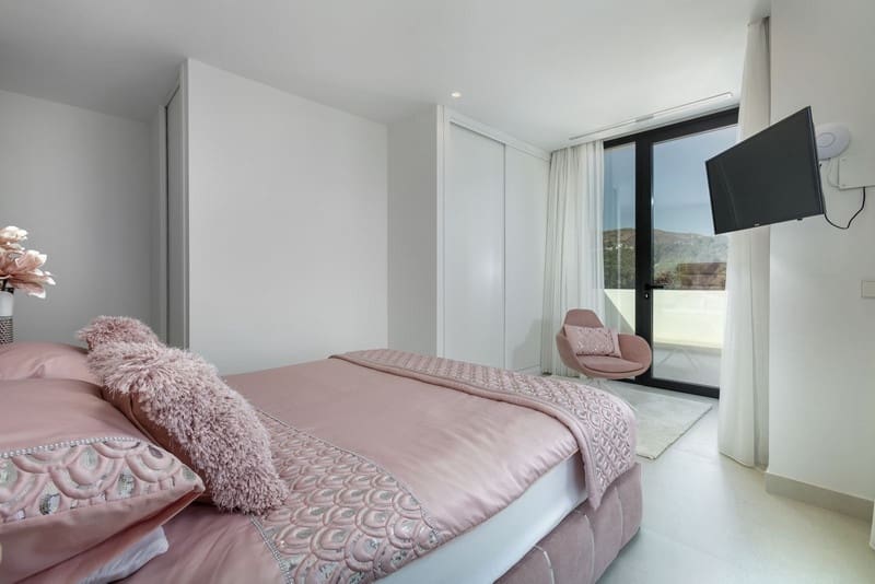 4 slaapkamer Villa te koop in Benahavis met zwembad garage - € 3.000.000 (Ref: 8484269)