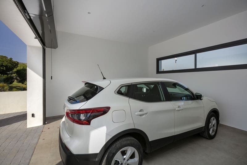4 slaapkamer Villa te koop in Benahavis met zwembad garage - € 3.000.000 (Ref: 8484269)