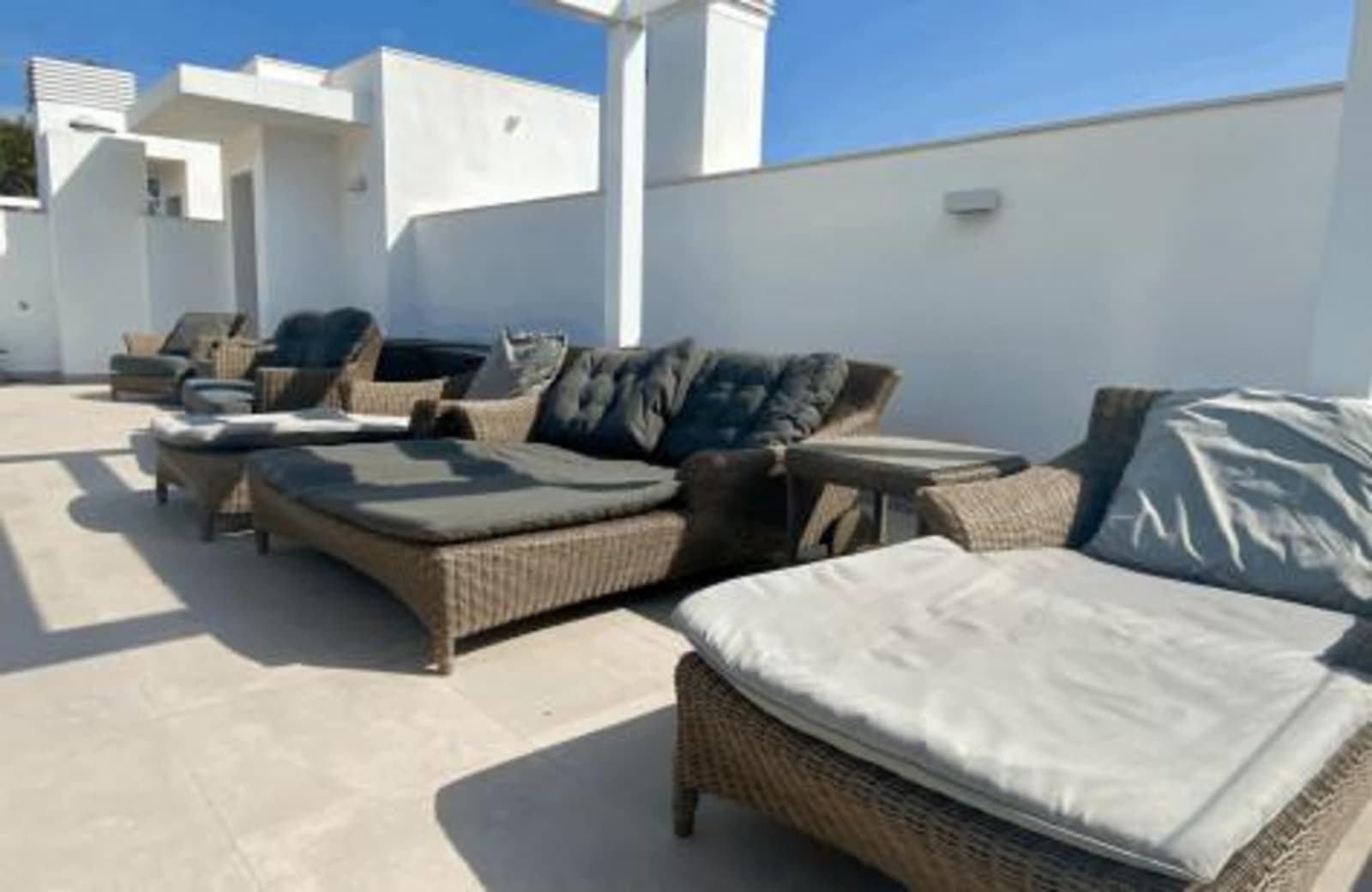 3 soveværelse Penthouse til leje i Atalaya-Isdabe med swimmingpool garage - € 5.000 (Ref: 8499766)