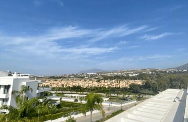 Penthouse de 3 chambres à louer à Atalaya-Isdabe, Estepona avec piscine garage - 5 000 € (Ref: 8499766)