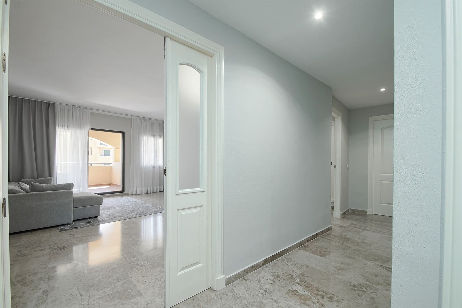 3 makuuhuone Huoneisto myytävänä paikassa San Pedro de Alcantara mukana uima-altaan 
autotalli - 650 000 € (Ref: 8505399)