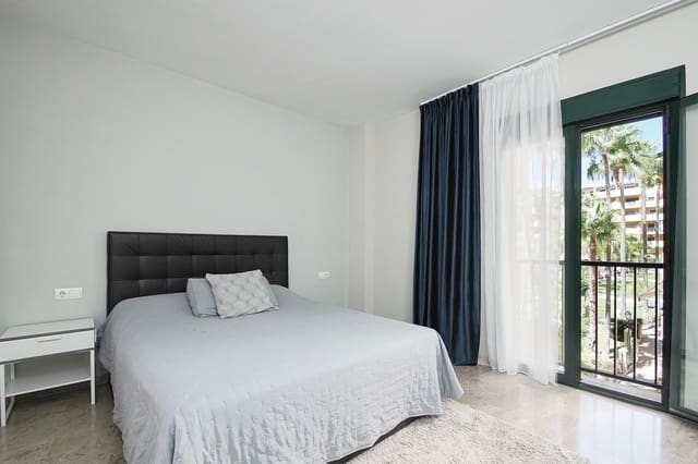 3 quarto Apartamento para venda em Nueva Alcántara, Marbella com piscina garagem - 750 000 € (Ref: 8505399)