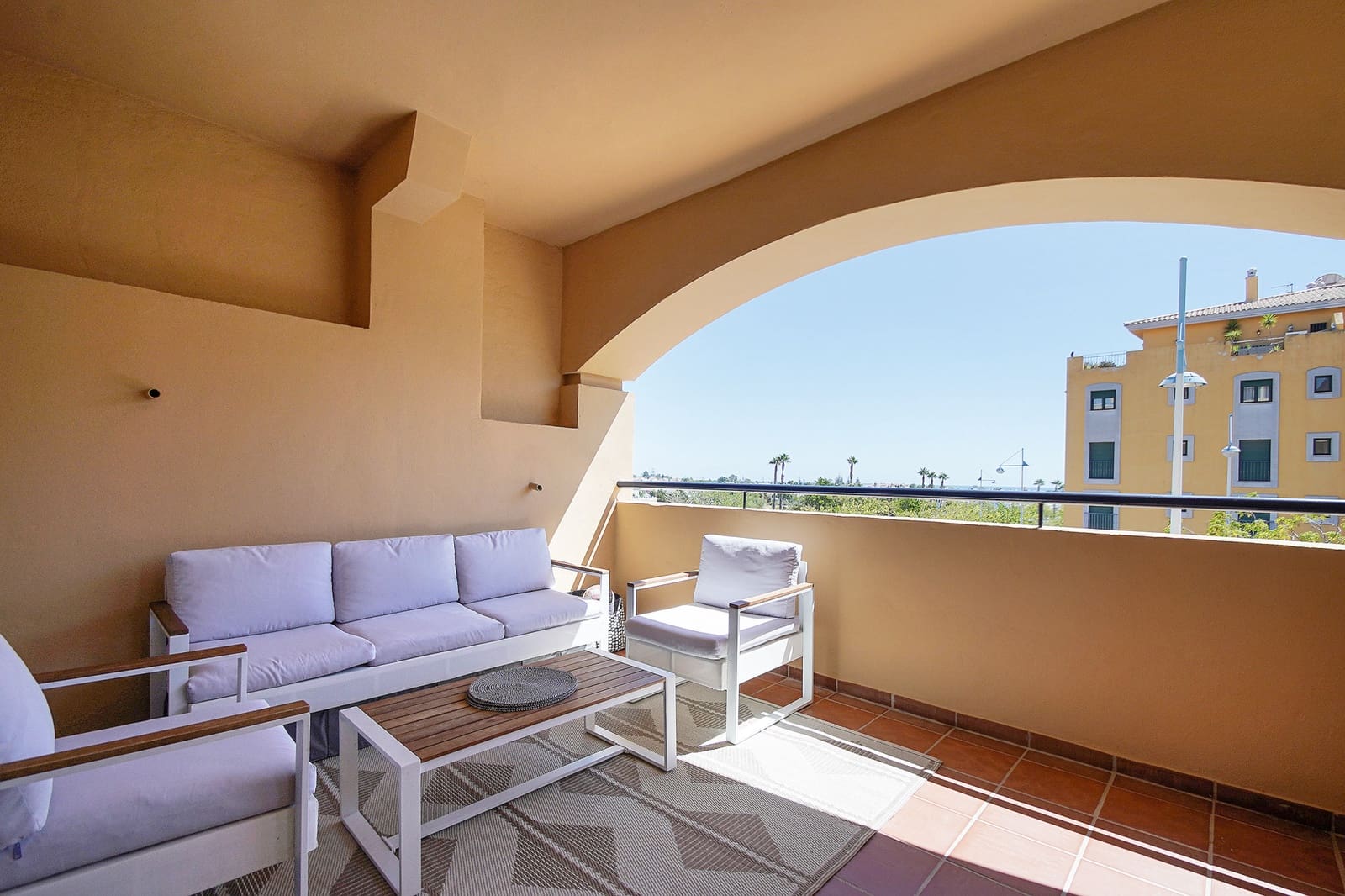 3 quarto Apartamento para venda em San Pedro de Alcantara com piscina garagem - 750 000 € (Ref: 8505399)