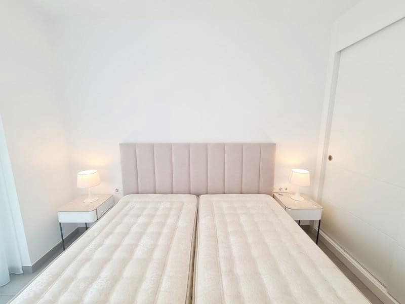 2 soveværelse Lejlighed til leje i Marbella med swimmingpool garage - € 2.700 (Ref: 8505403)