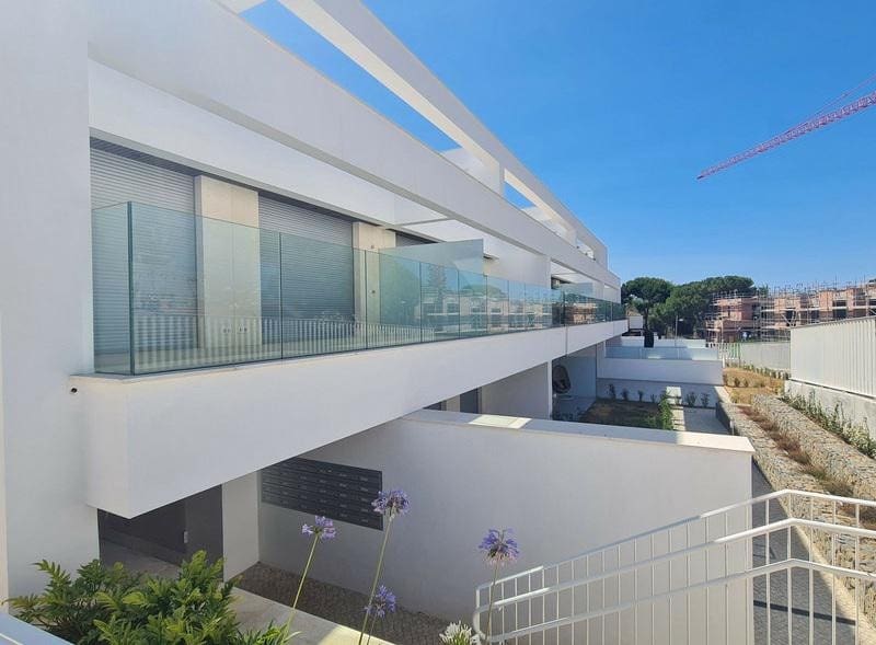 2 soveværelse Lejlighed til leje i Marbella med swimmingpool garage - € 2.700 (Ref: 8505403)