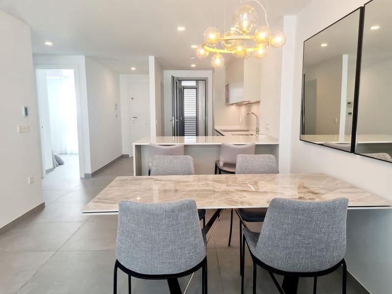 2 soveværelse Lejlighed til leje i Marbella med swimmingpool garage - € 2.700 (Ref: 8505403)