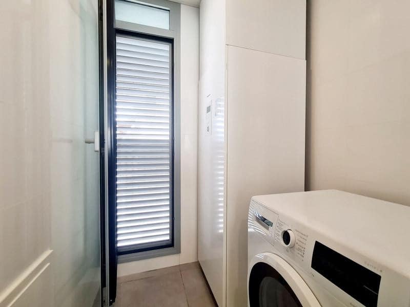 2 soveværelse Lejlighed til leje i Marbella med swimmingpool garage - € 2.700 (Ref: 8505403)