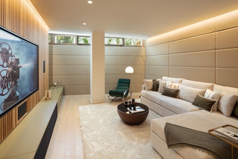 Villa/Maison de 4 chambres à louer à Nueva Andalucia avec piscine garage - 15 000 € (Ref: 8514071)