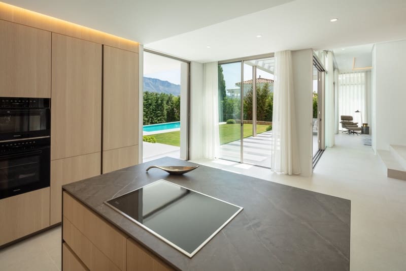 4 quarto Moradia para arrendar em Nueva Andalucia com piscina garagem - 15 000 € (Ref: 8514071)