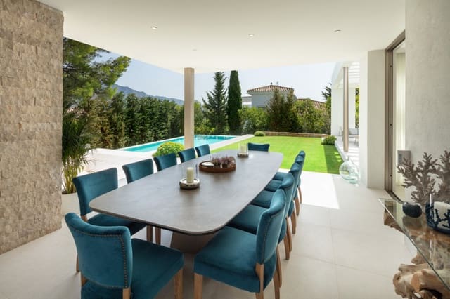 4 bedroom Villa for rent in Los Naranjos, Marbella with pool garage - € 15,000 (Ref: 8514071)