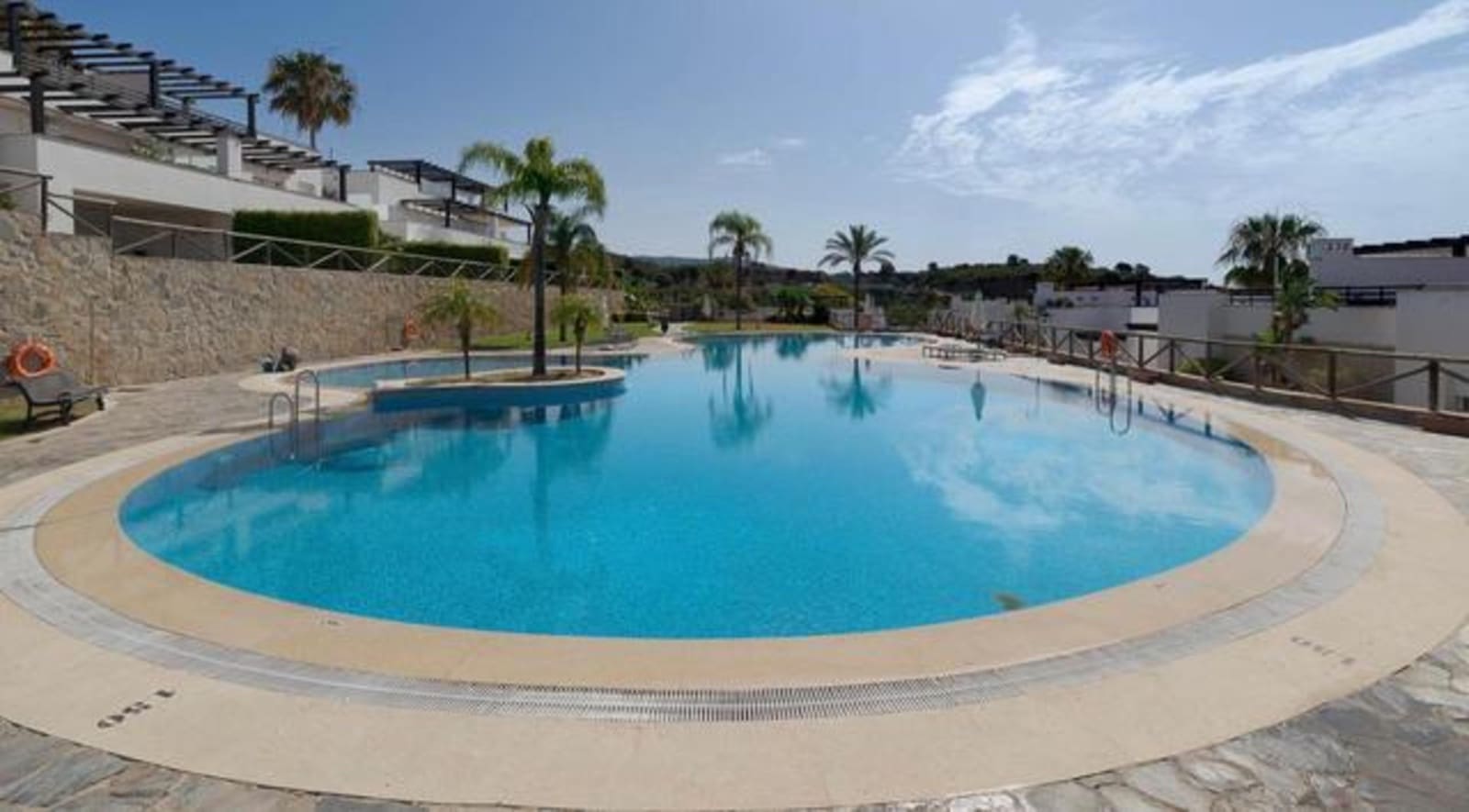 3 soveværelse Penthouse til salg i Marbella med swimmingpool garage - € 795.000 (Ref: 8526371)