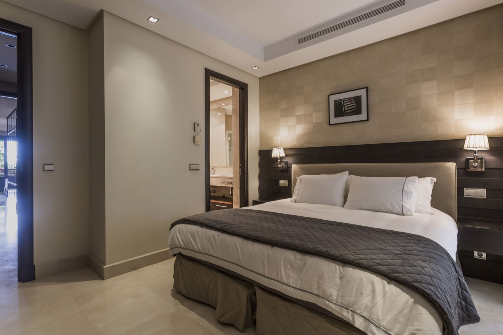 2 Zimmer Apartment zu verkaufen in Marbella mit Pool Garage - 1.750.000 € (Ref: 8526373)