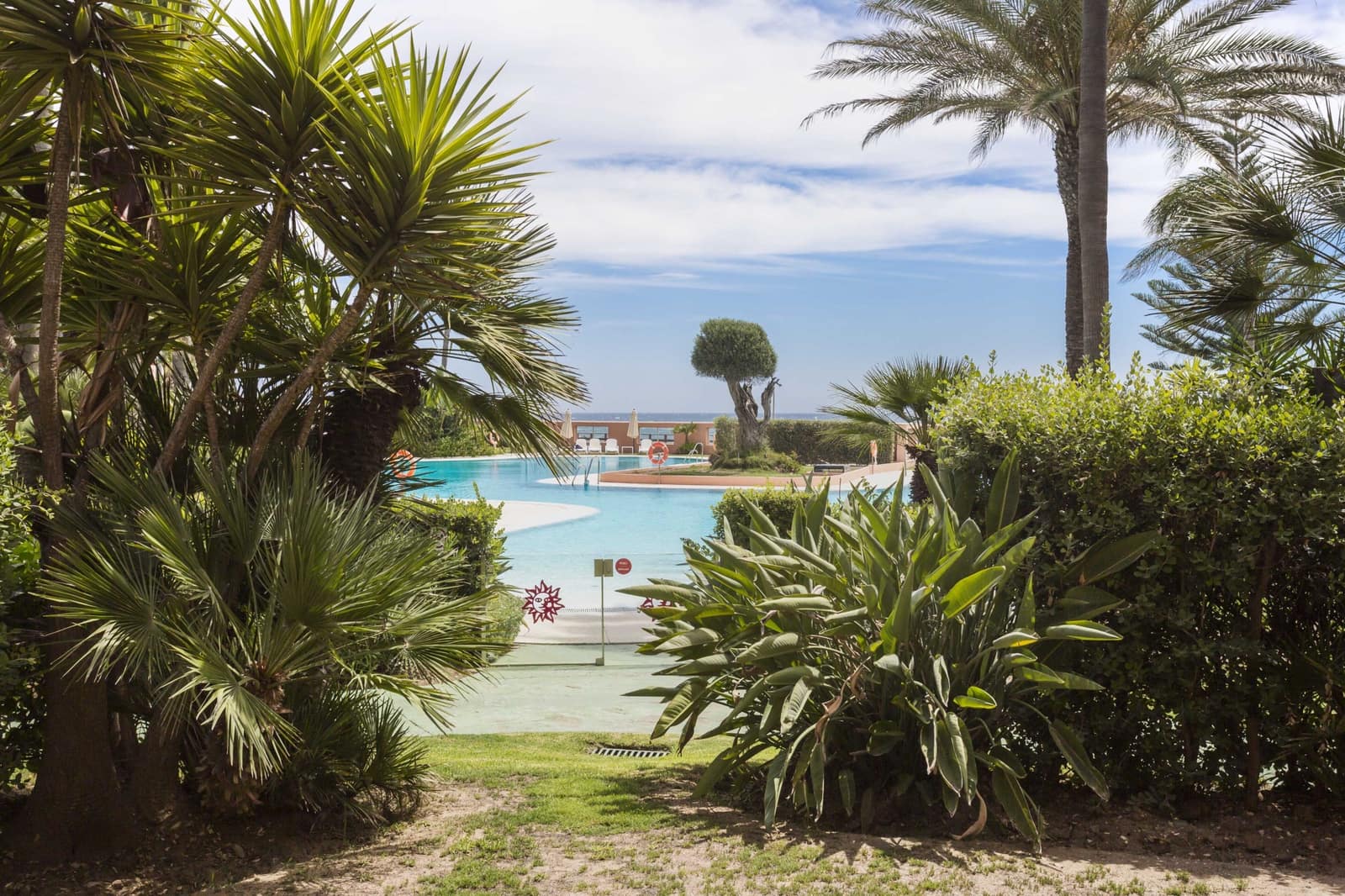 Apartamento de 2 habitaciones en Marbella en venta con piscina garaje - 1.750.000 € (Ref: 8526373)