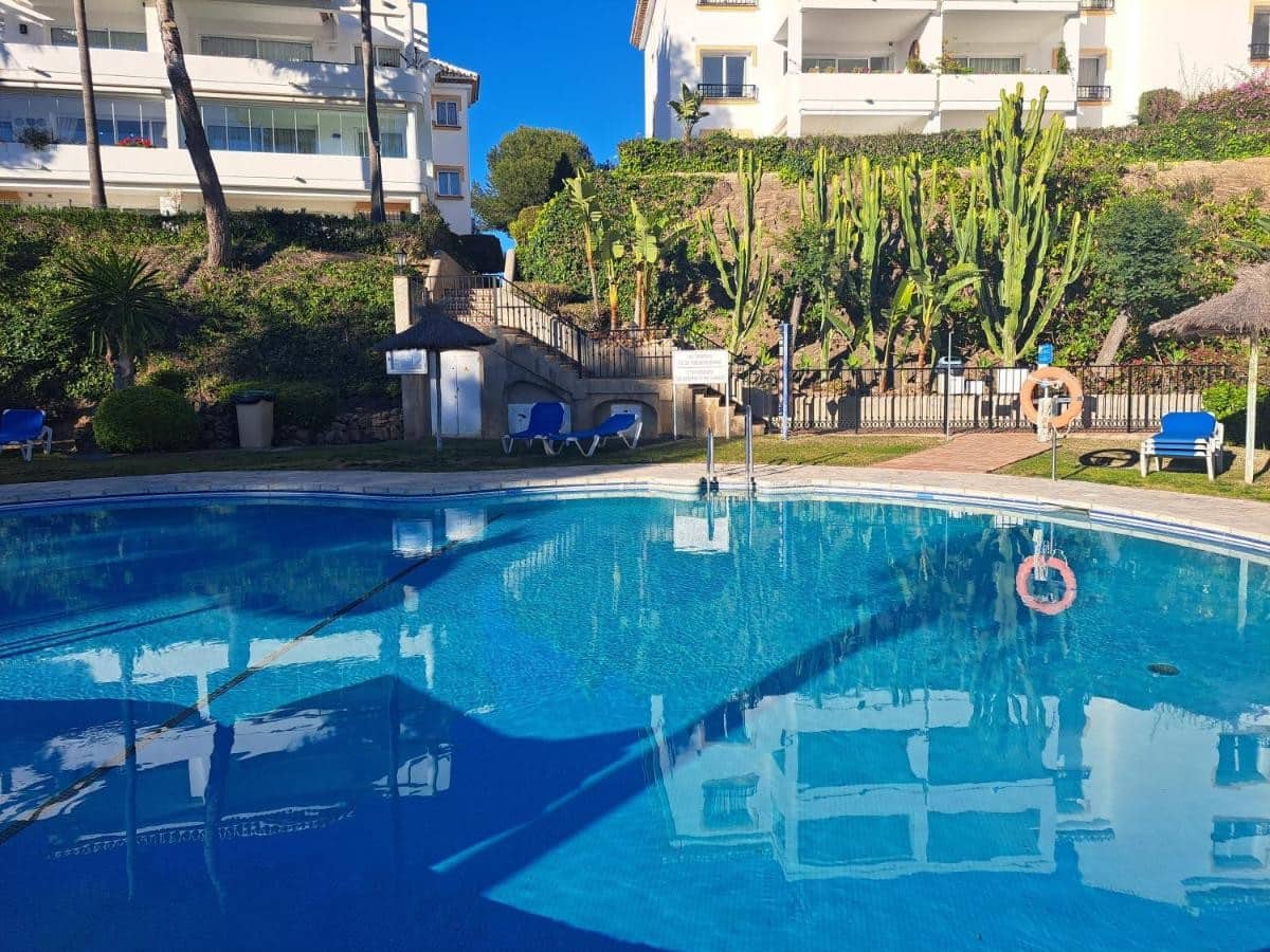 3 quarto Apartamento para arrendar em Riviera del Sol com piscina garagem - 2 500 € (Ref: 8529155)