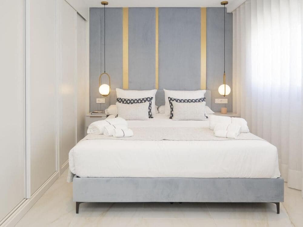 4 soveværelse Byhus til leje i Marbella med swimmingpool garage - € 4.200 (Ref: 8531567)