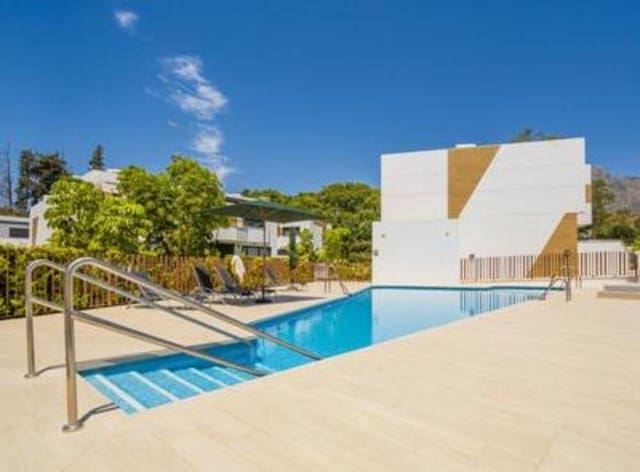 4 makuuhuone Omakotitalo vuokrattavana paikassa La Dama de Noche - La Alzambra, Marbella mukana uima-altaan 
autotalli - 4 200 € (Ref: 8531567)