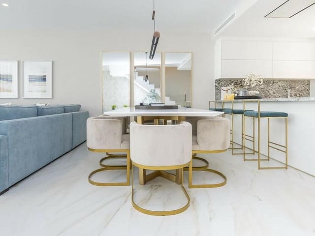 4 makuuhuone Omakotitalo vuokrattavana paikassa La Dama de Noche - La Alzambra, Marbella mukana uima-altaan 
autotalli - 4 200 € (Ref: 8531567)