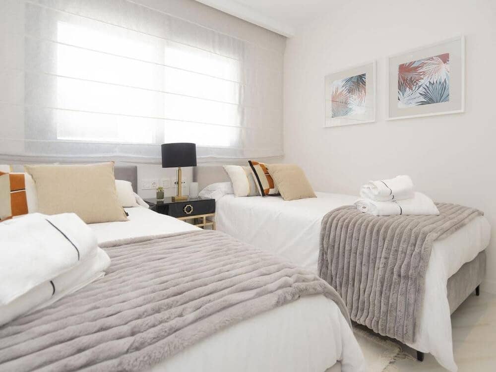 4 quarto Casa em Banda para arrendar em Marbella com piscina garagem - 4 200 € (Ref: 8531567)