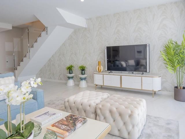 4 makuuhuone Omakotitalo vuokrattavana paikassa La Dama de Noche - La Alzambra, Marbella mukana uima-altaan 
autotalli - 4 200 € (Ref: 8531567)