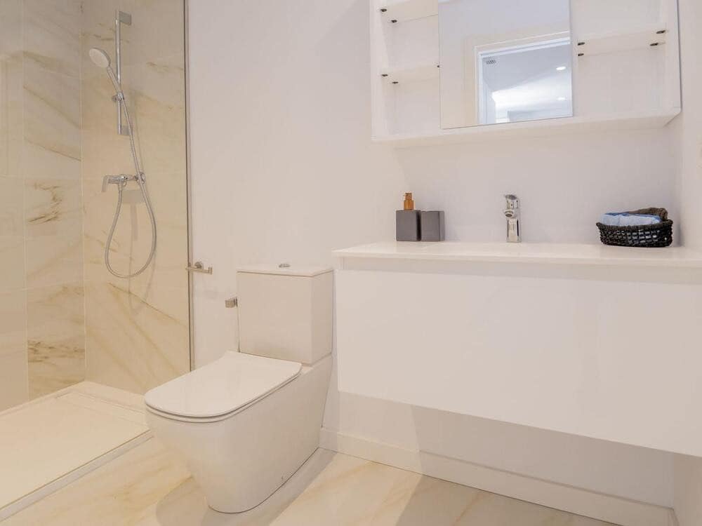 4 quarto Casa em Banda para arrendar em Marbella com piscina garagem - 4 200 € (Ref: 8531567)