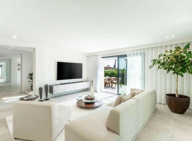 4 soveværelse Villa til salg i Los Naranjos, Marbella med swimmingpool garage - € 2.950.000 (Ref: 8536142)