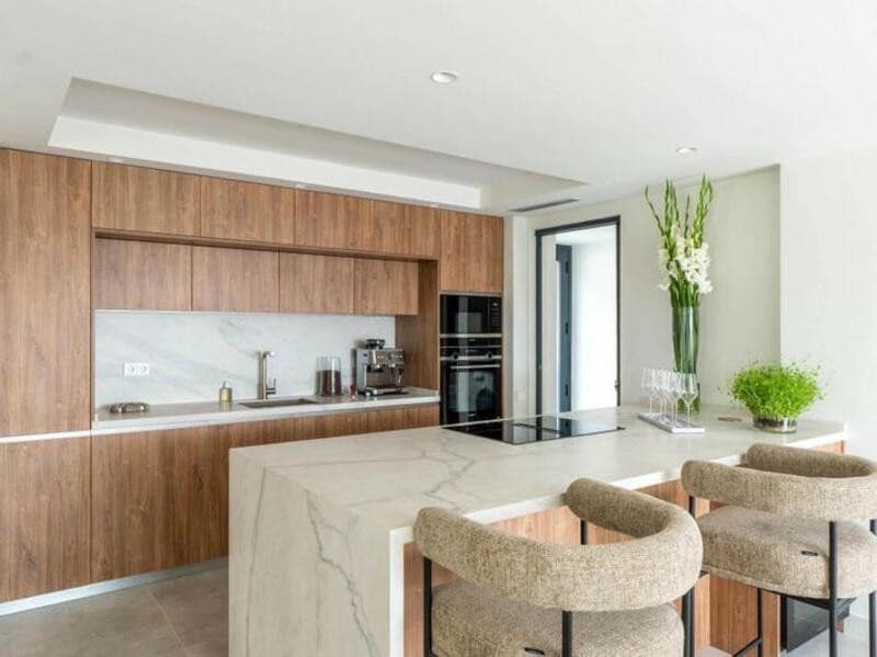 4 bedroom Villa for sale in Marbella with pool garage - € 2,950,000 (Ref: 8536142)