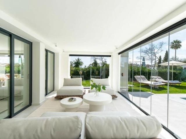 4 soveværelse Villa til salg i Los Naranjos, Marbella med swimmingpool garage - € 2.950.000 (Ref: 8536142)