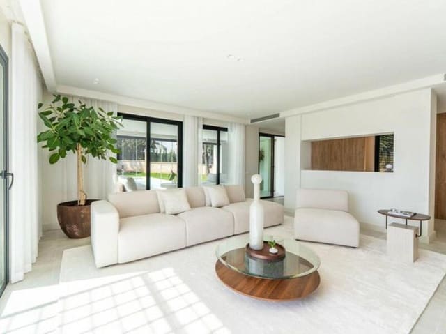 4 soveværelse Villa til salg i Los Naranjos, Marbella med swimmingpool garage - € 2.950.000 (Ref: 8536142)