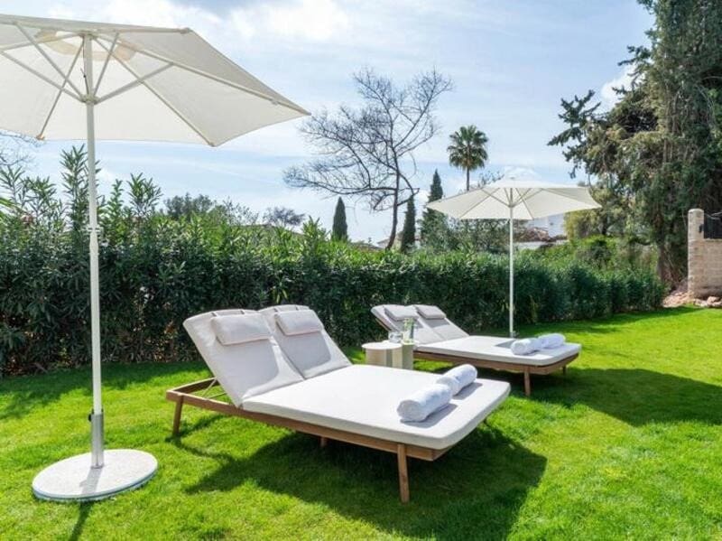 4 bedroom Villa for sale in Marbella with pool garage - € 2,950,000 (Ref: 8536142)