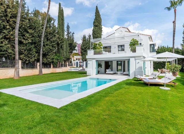4 soveværelse Villa til salg i Los Naranjos, Marbella med swimmingpool garage - € 2.950.000 (Ref: 8536142)