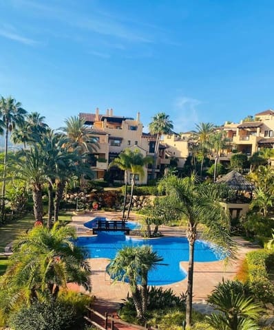 3 sypialnia Penthouse do wynajęcia w Nueva Atalaya, Estepona z basenem garażem - 4 500 € (Ref: 8544410)