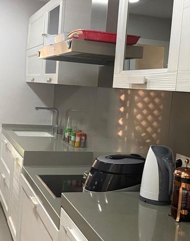 3 sypialnia Penthouse do wynajęcia w Nueva Atalaya, Estepona z basenem garażem - 4 500 € (Ref: 8544410)