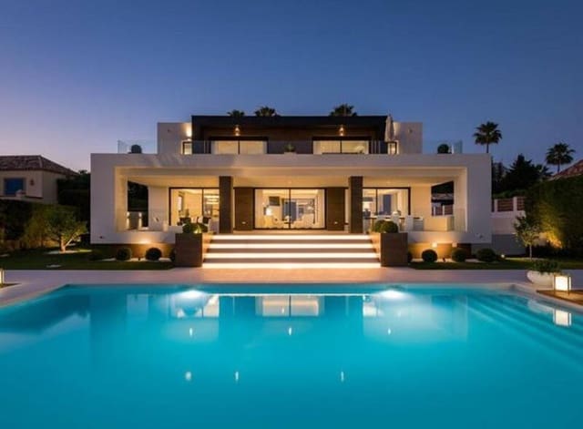 6 soveværelse Villa til salg i La Dama de Noche - La Alzambra, Marbella med swimmingpool garage - € 5.995.000 (Ref: 8544412)