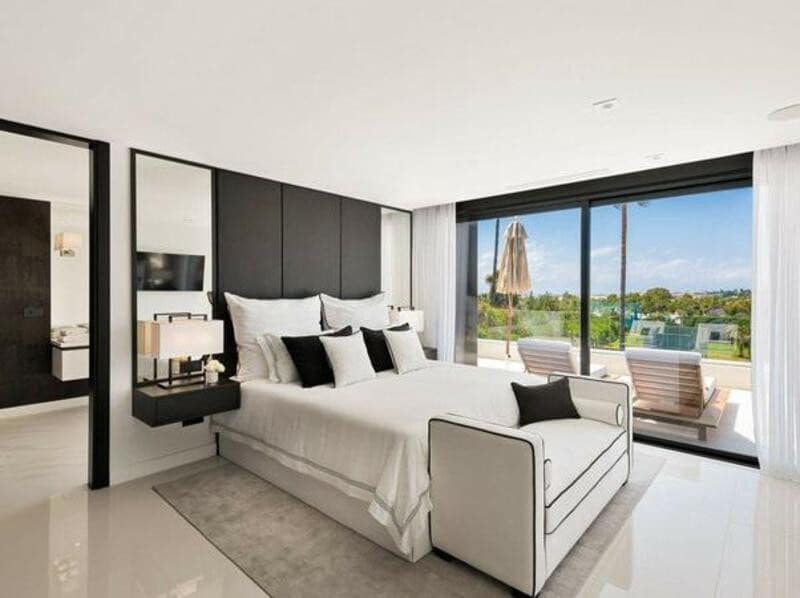 6 slaapkamer Villa te huur in Nueva Andalucia met zwembad garage - € 25.000 (Ref: 8544413)