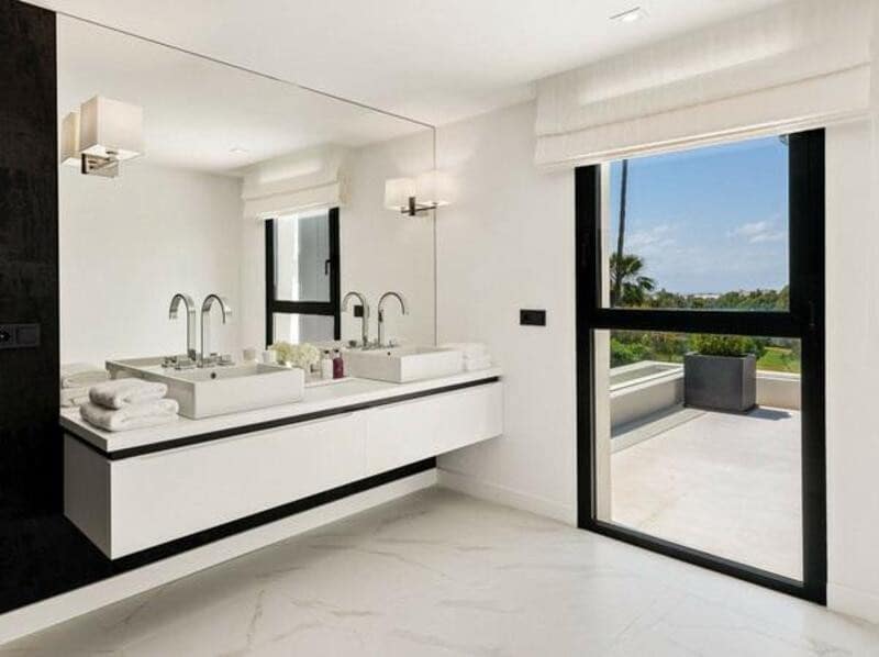 6 slaapkamer Villa te huur in Nueva Andalucia met zwembad garage - € 25.000 (Ref: 8544413)