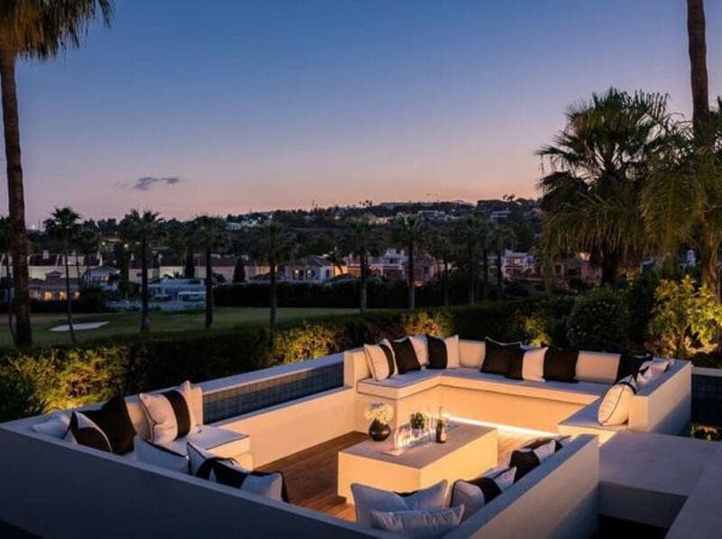 6 slaapkamer Villa te huur in Nueva Andalucia met zwembad garage - € 25.000 (Ref: 8544413)