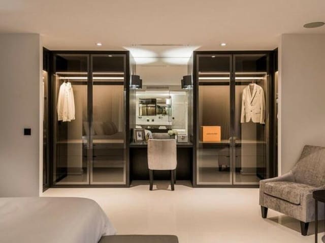 6 soverom Villa til salgs i La Dama de Noche - La Alzambra, Marbella med svømmebasseng garasje - € 25 000 (Ref: 8544414)