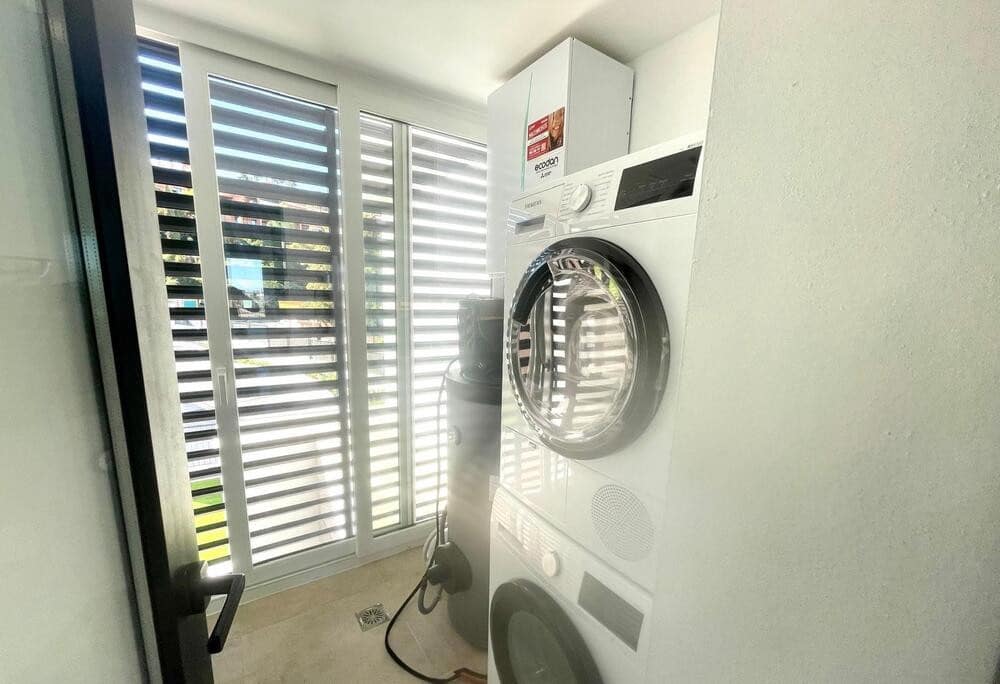 3 soverom Leilighet til leie i Estepona med svømmebasseng garasje - € 4 500 (Ref: 8553790)