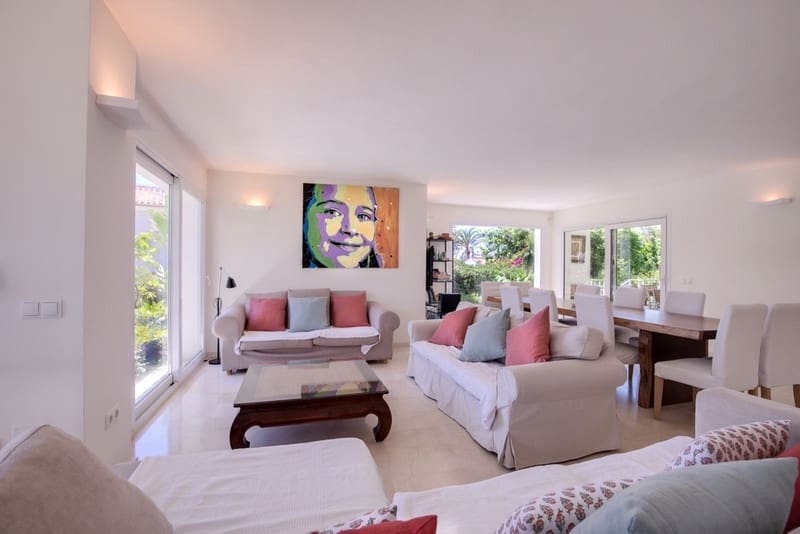 3 soveværelse Villa til leje i Marbella med swimmingpool - € 6.000 (Ref: 8556481)