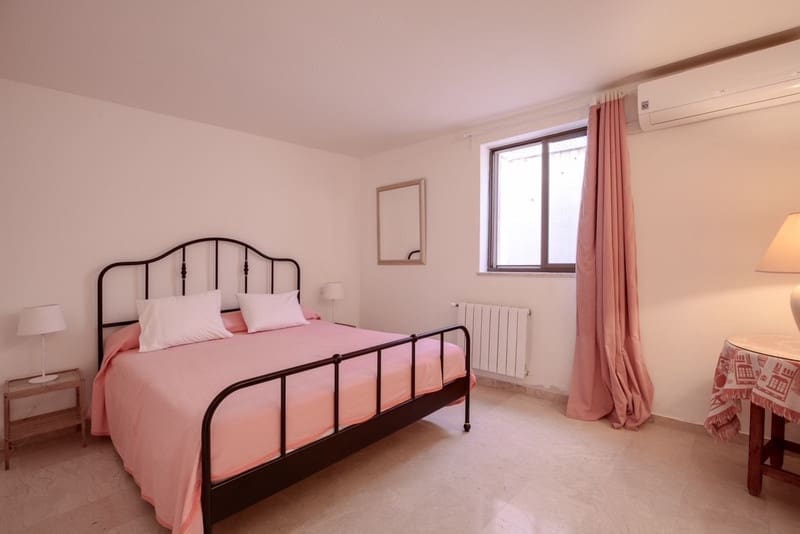 3 soveværelse Villa til leje i Marbella med swimmingpool - € 6.000 (Ref: 8556481)