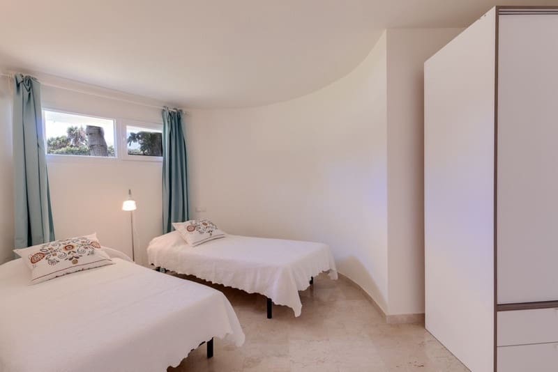 3 soveværelse Villa til leje i Marbella med swimmingpool - € 6.000 (Ref: 8556481)