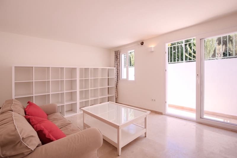 3 soveværelse Villa til leje i Marbella med swimmingpool - € 6.000 (Ref: 8556481)