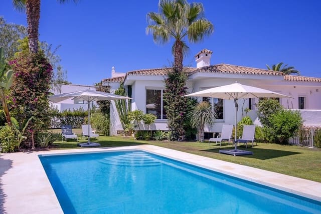 3 soverom Villa til leie i Marbesa, Marbella med svømmebasseng - € 6 000 (Ref: 8556481)