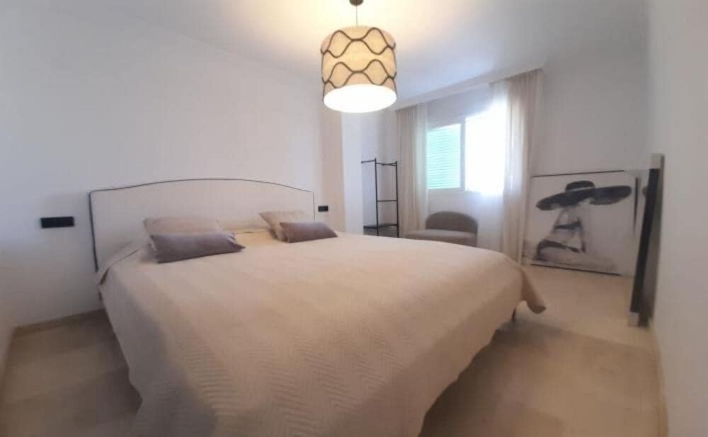 3 bedroom Apartment for rent in Marbella with pool garage - € 3,150 (Ref: 8561036)