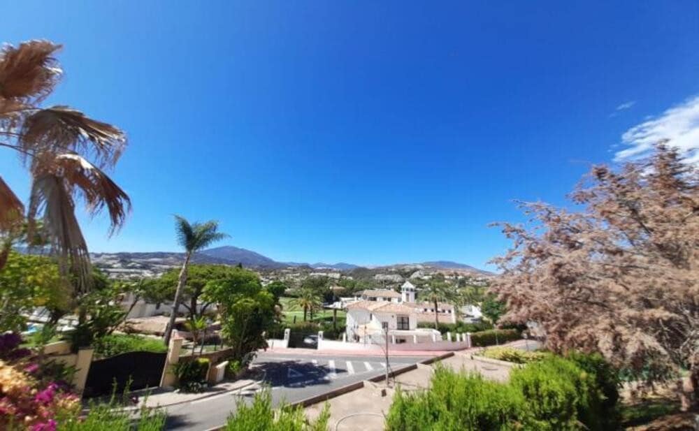 3 bedroom Apartment for rent in Marbella with pool garage - € 3,150 (Ref: 8561036)