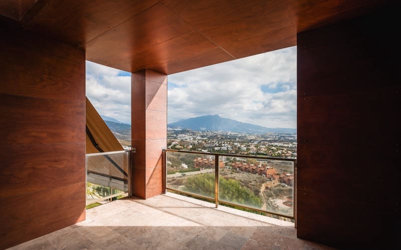 3 quarto Moradia Geminada para venda em Benahavis com piscina garagem - 795 000 € (Ref: 8564377)